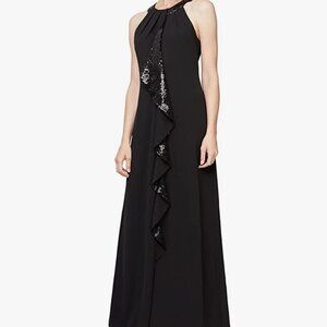 Long black dress. Sequin detail